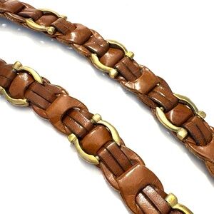 CAPEZIO Vintage
Leather Belt, Braided
Loop Design with Brass
Buckle